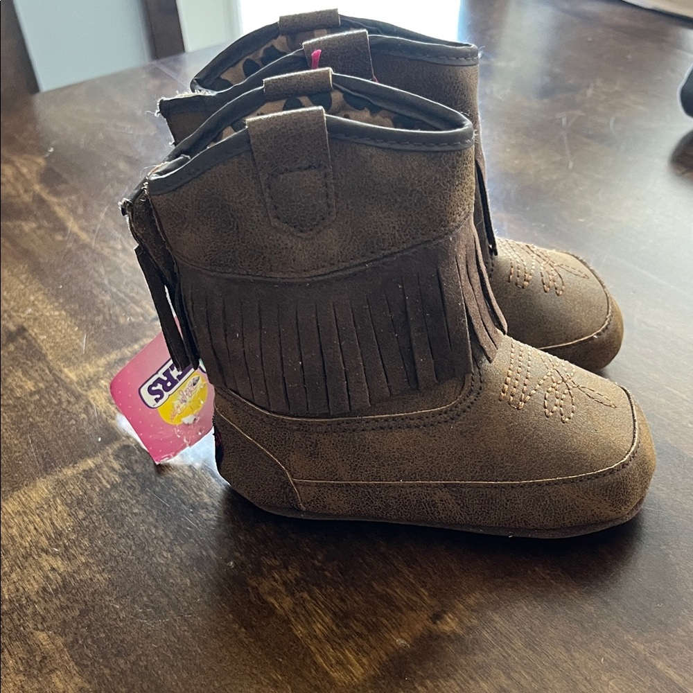 Kids Fringe Boots in Brown